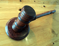 עורך דין תאונות עבודה – כיצד הוא עוזר בתהליך ערעור על החלטת וועדה רפואית בעת תביעת ביטוח לאומי